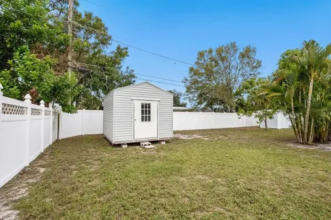 2741 Lench Place Sarasota FL 34235