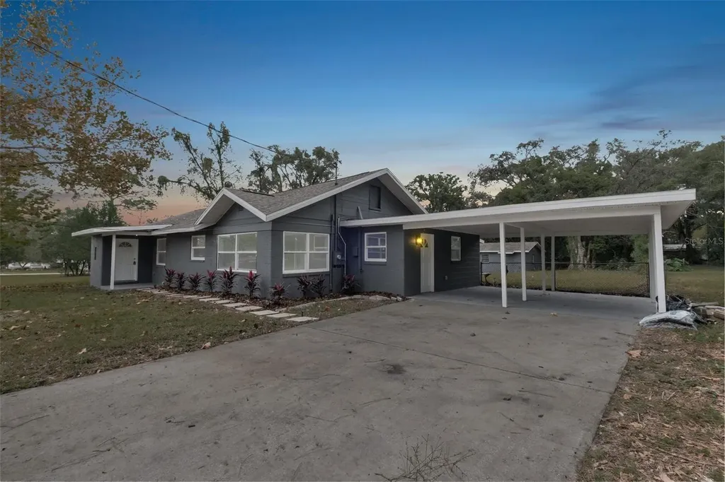 11910 Carmen Avenue Dade City FL 33525
