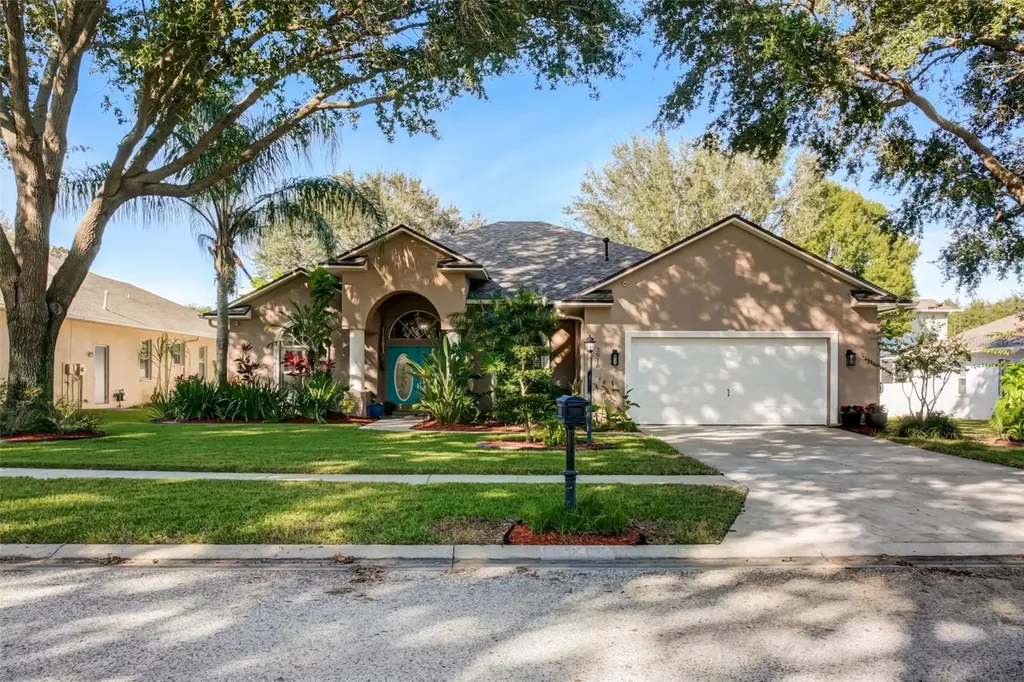 3918 Whisper Grove Court Valrico FL 33594
