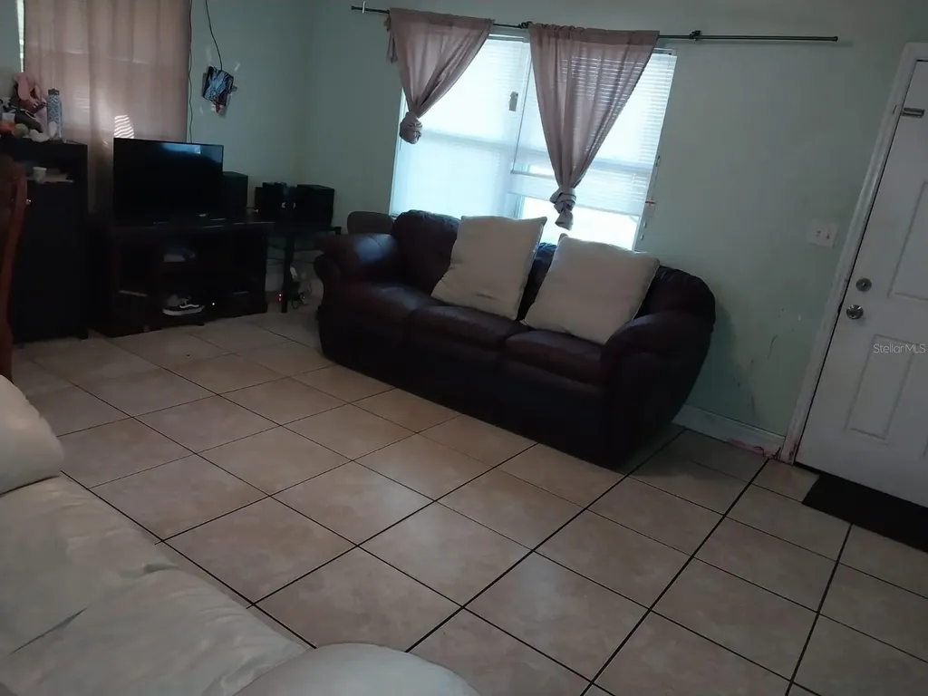 1520 Hill Street Kissimmee FL 34741