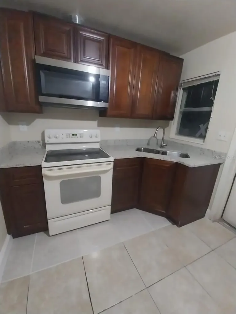 1520 Hill Street Kissimmee FL 34741