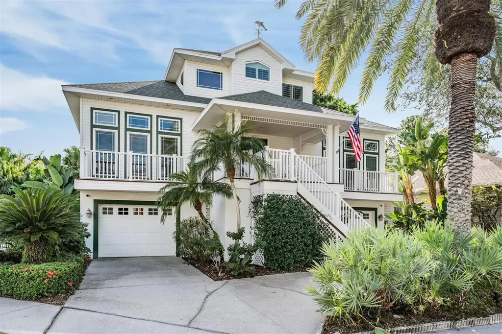 112 Wateredge Court Safety Harbor FL 34695