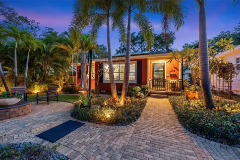 238 31st Avenue N St Petersburg FL 33704