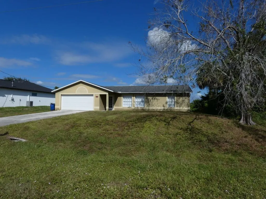 3712 Kilarney Street Fort Myers FL 33905