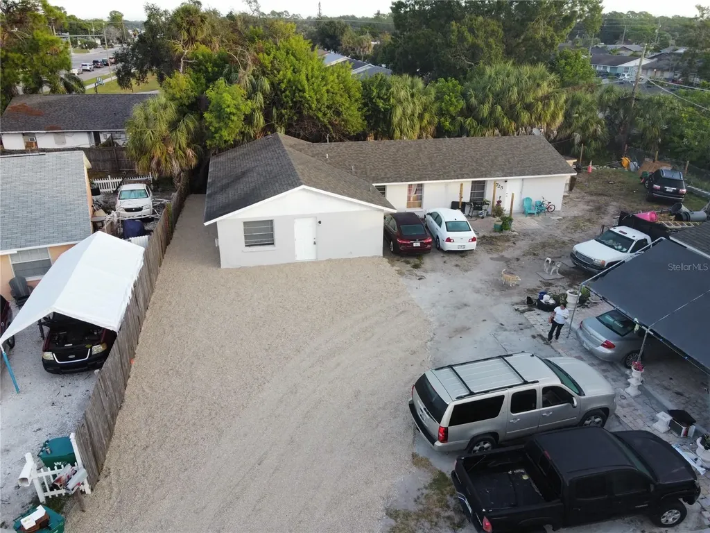 5723 9th Street Court E Bradenton FL 34203