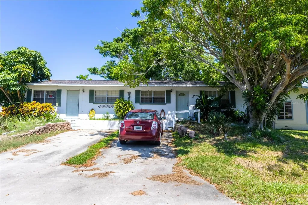 4517 87th Street Court W Bradenton FL 34210