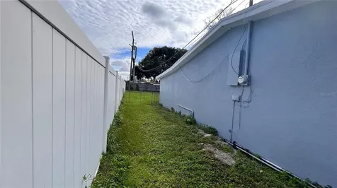 2525 N Beaumont Avenue Kissimmee FL 34741
