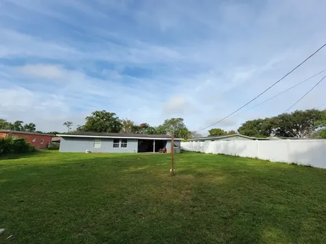 2525 N Beaumont Avenue Kissimmee FL 34741