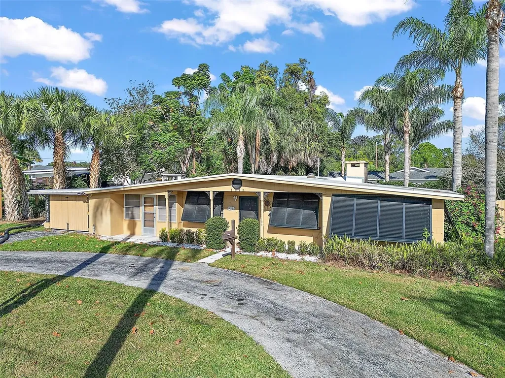 1915 Sylvan Point Drive Mount Dora FL 32757