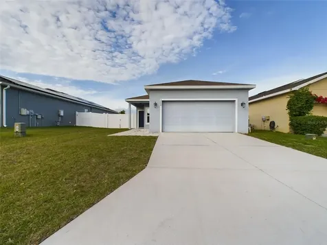 3268 Whispering Trails Avenue Winter Haven FL 33884
