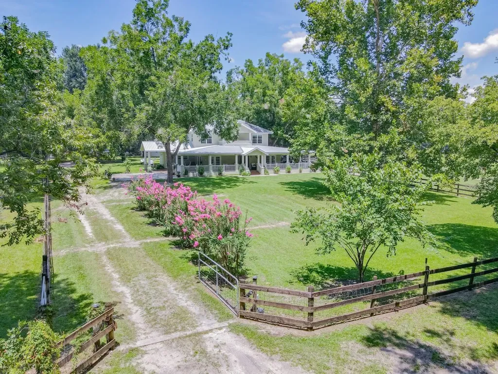 575 SW Weatherby Place Lake City FL 32024