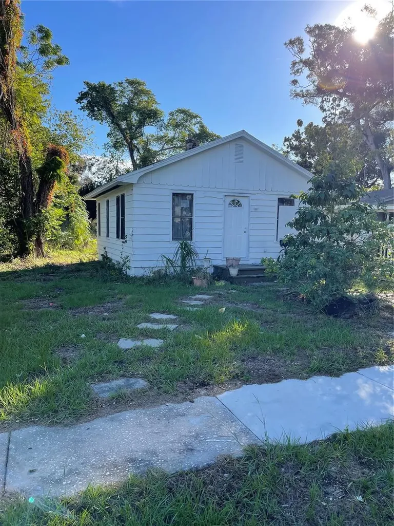 830 15th Street S St Petersburg FL 33705