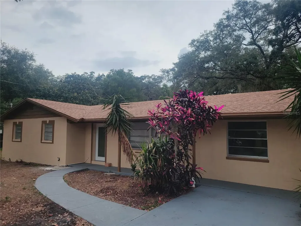 7420 E Chelsea Street Tampa FL 33610