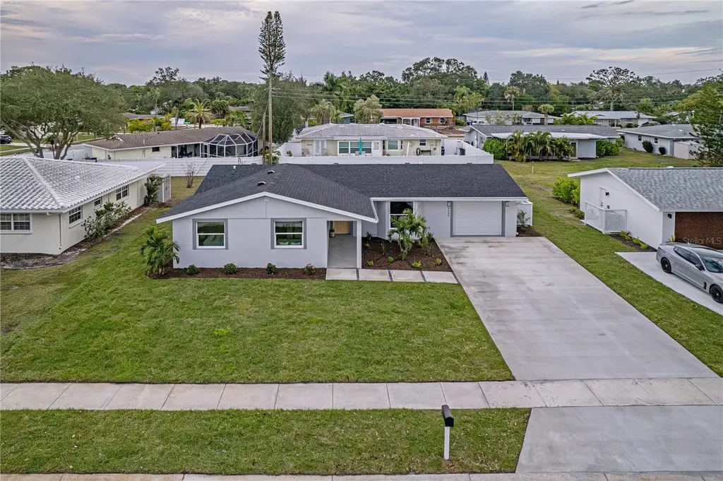 2405 Post Road Sarasota FL 34231