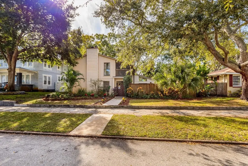336 20th Avenue NE St Petersburg FL 33704
