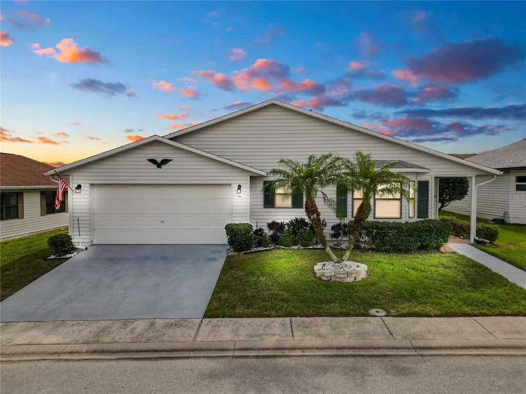 1912 Prairie Dunes Circle N Lakeland FL 33810