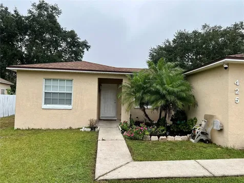 425 Lark Court Kissimmee FL 34759