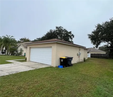 425 Lark Court Kissimmee FL 34759