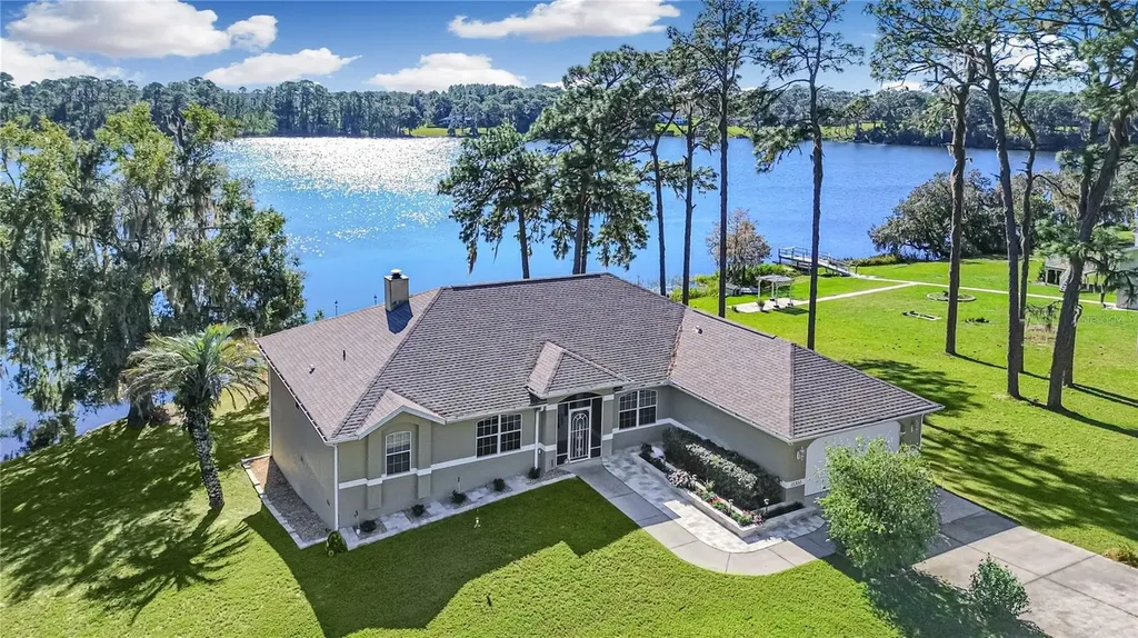 15300 SE 103rd Street Road Ocklawaha FL 32179
