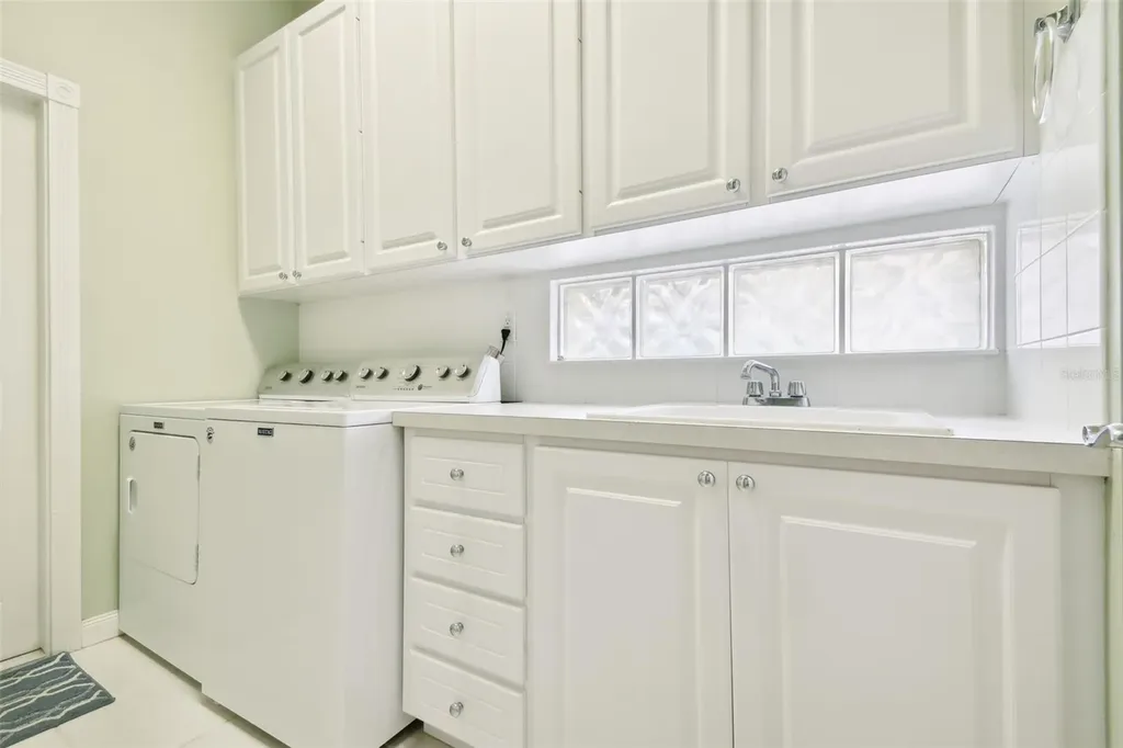 5829 Ferrara Drive Sarasota FL 34238