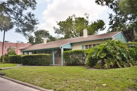 2303 S Clewis Court Tampa FL 33629