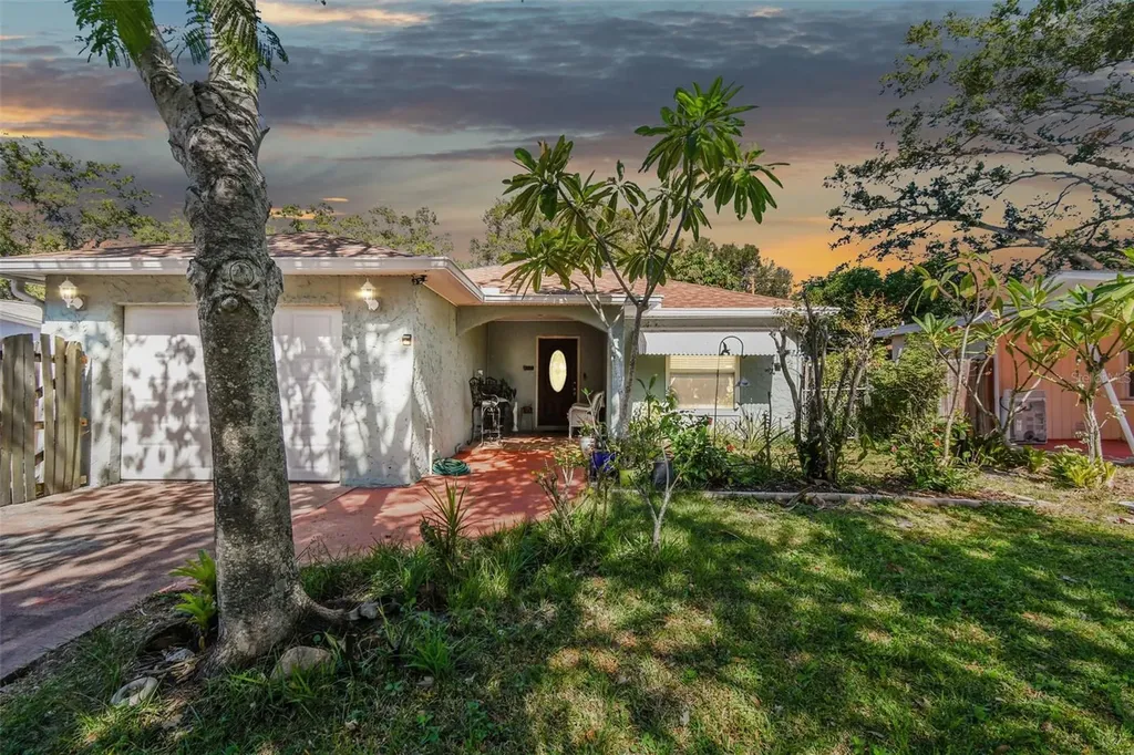 4033 40th Avenue N St Petersburg FL 33714