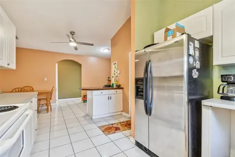 4033 40th Avenue N St Petersburg FL 33714