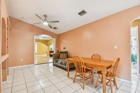 4033 40th Avenue N St Petersburg FL 33714