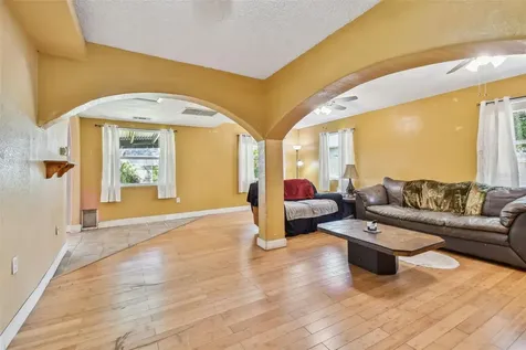 4033 40th Avenue N St Petersburg FL 33714