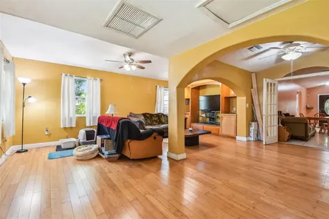 4033 40th Avenue N St Petersburg FL 33714