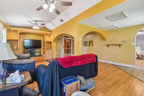4033 40th Avenue N St Petersburg FL 33714