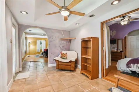 4033 40th Avenue N St Petersburg FL 33714