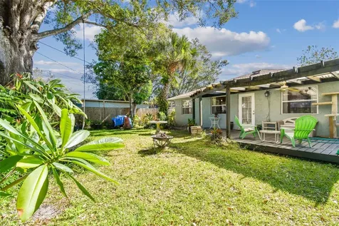 4033 40th Avenue N St Petersburg FL 33714