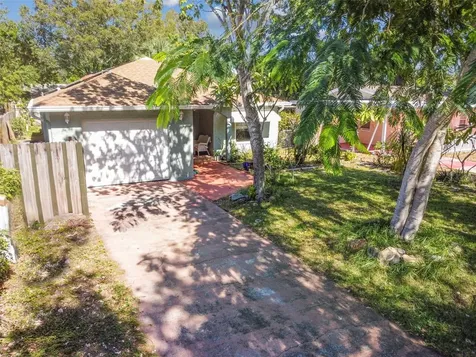 4033 40th Avenue N St Petersburg FL 33714