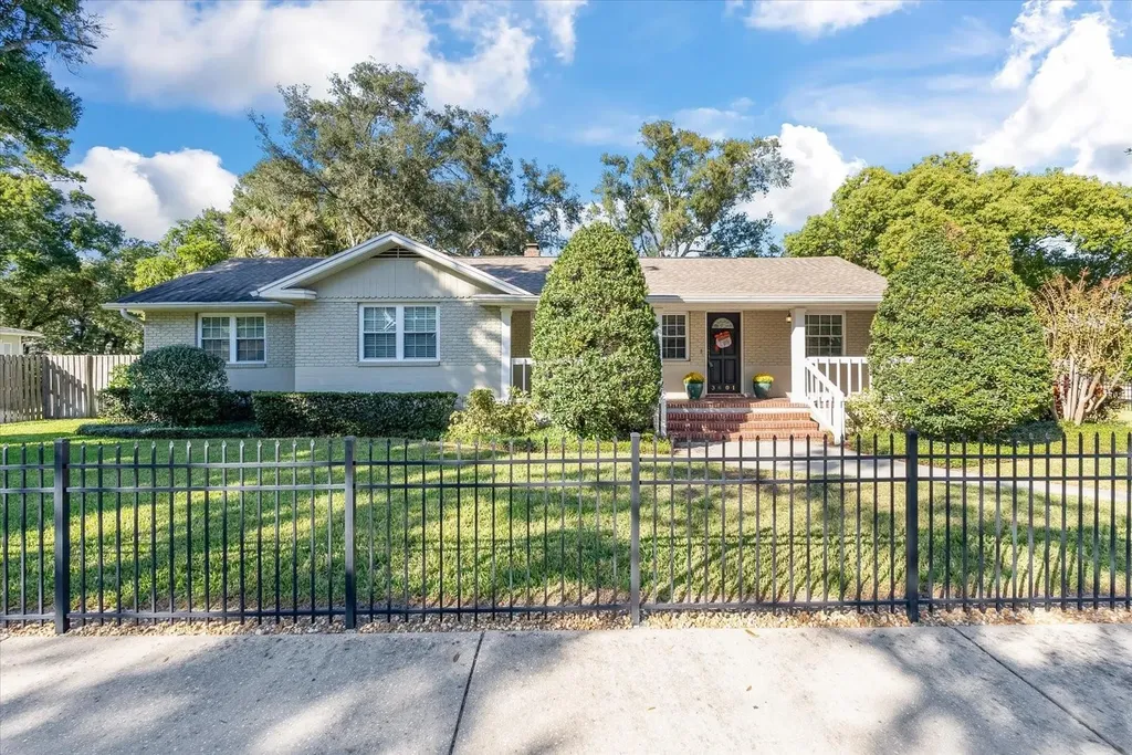 3601 W Barcelona Street Tampa FL 33629