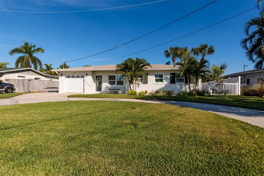 203 94th Avenue NE St Petersburg FL 33702
