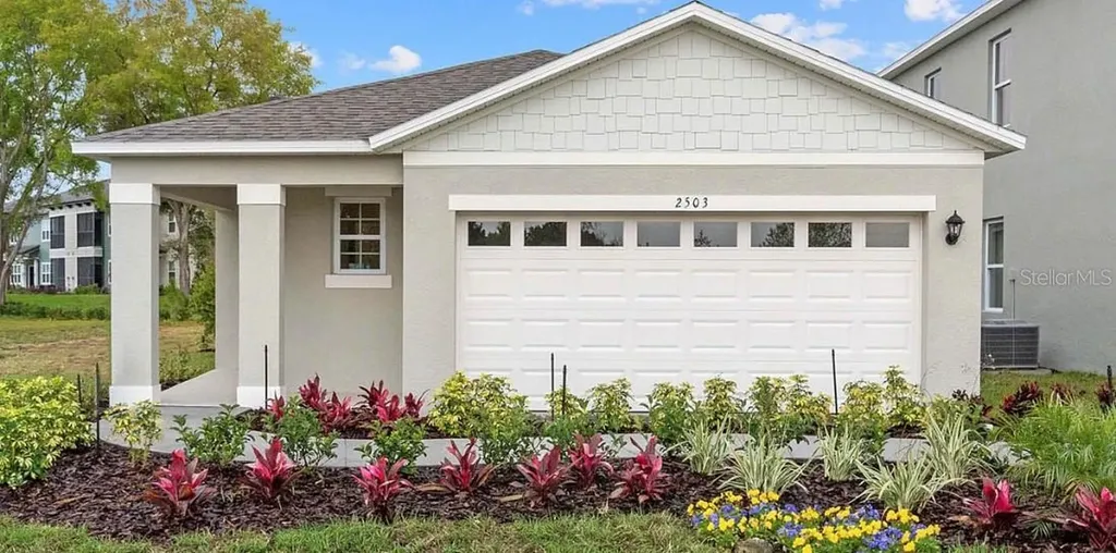 2484 Ribbon Fall Avenue Davenport FL 33837