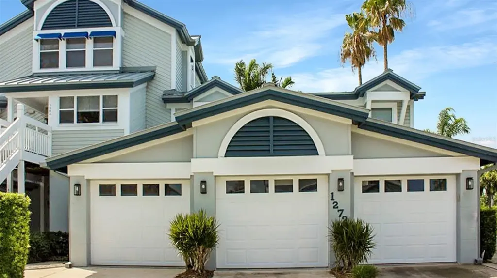 1272 Siesta Bayside Drive Sarasota FL 34242