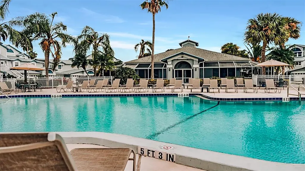 1272 Siesta Bayside Drive Sarasota FL 34242