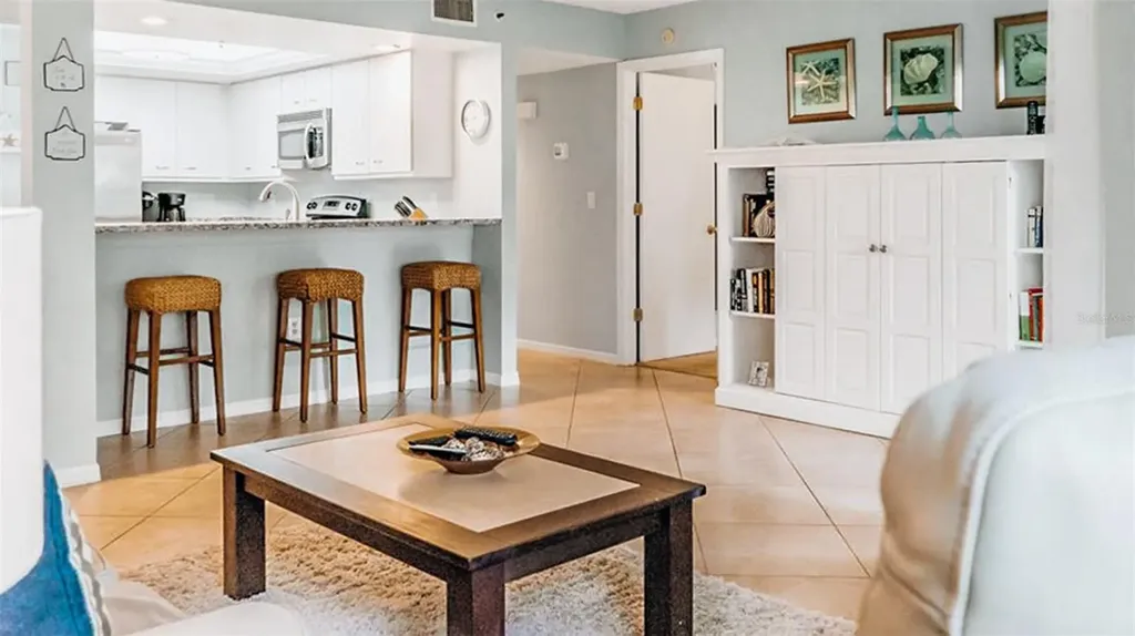 1272 Siesta Bayside Drive Sarasota FL 34242