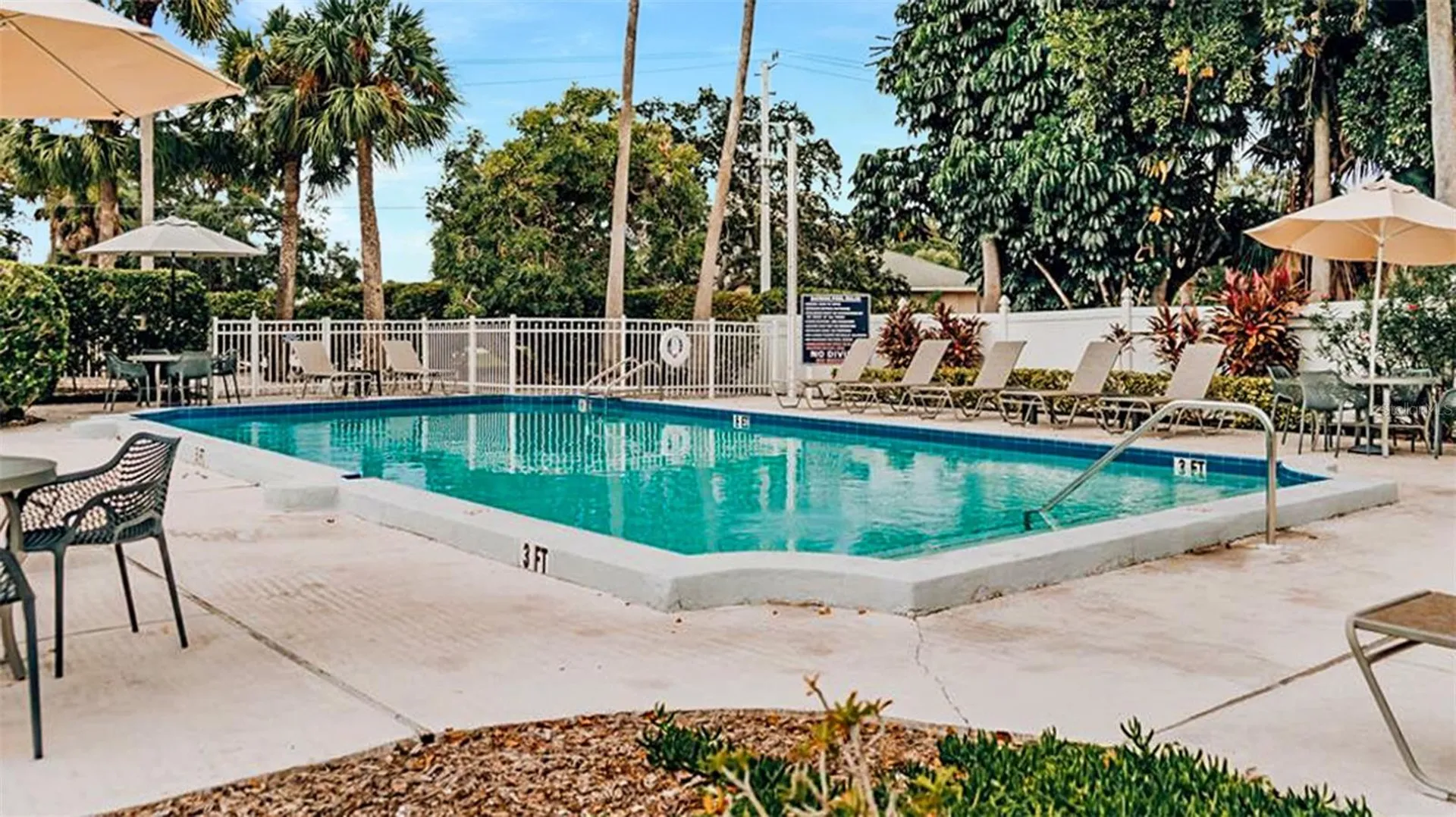 1272 Siesta Bayside Drive Sarasota FL 34242