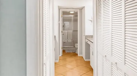 1272 Siesta Bayside Drive Sarasota FL 34242
