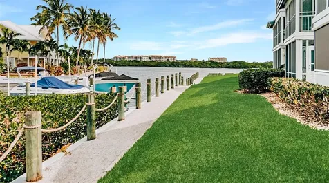 1272 Siesta Bayside Drive Sarasota FL 34242