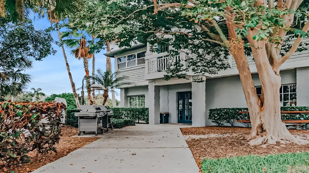 1241 Siesta Bayside Drive Sarasota FL 34242