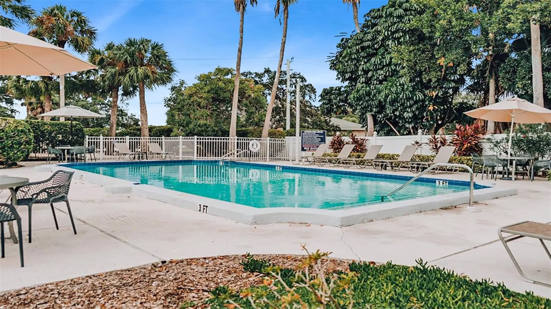 1241 Siesta Bayside Drive Sarasota FL 34242