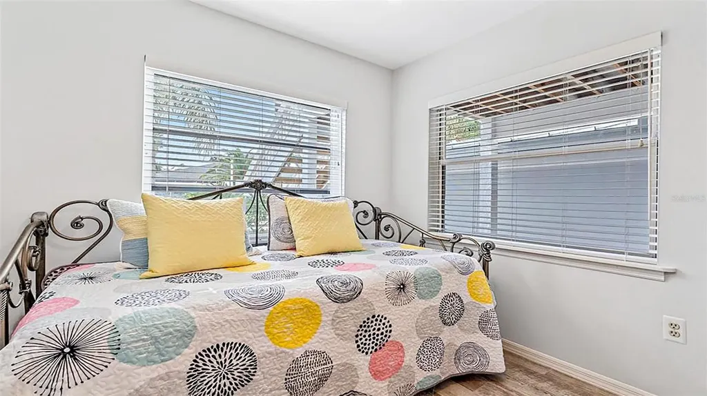1360 Siesta Bayside Drive Sarasota FL 34242