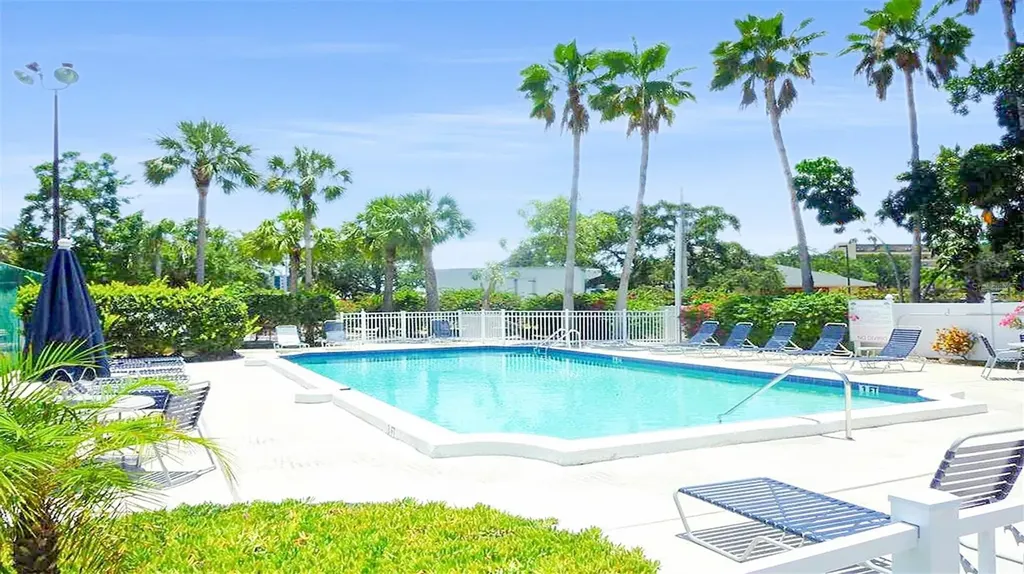 1360 Siesta Bayside Drive Sarasota FL 34242