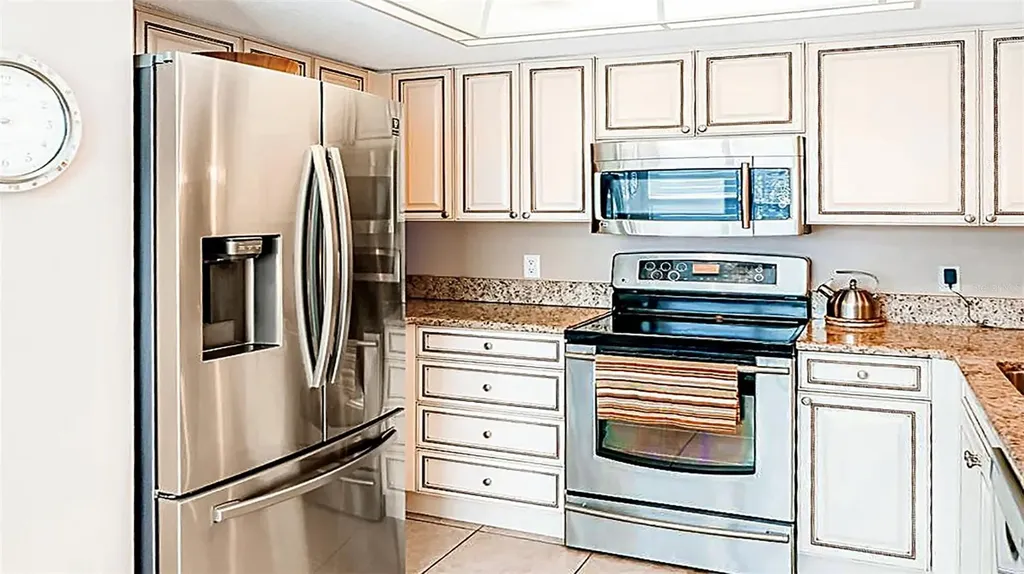 1269 Siesta Bayside Drive Sarasota FL 34242