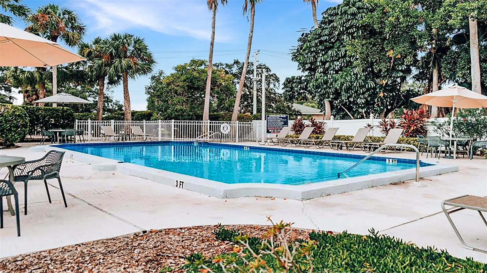 1269 Siesta Bayside Drive Sarasota FL 34242