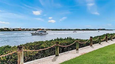 1269 Siesta Bayside Drive Sarasota FL 34242